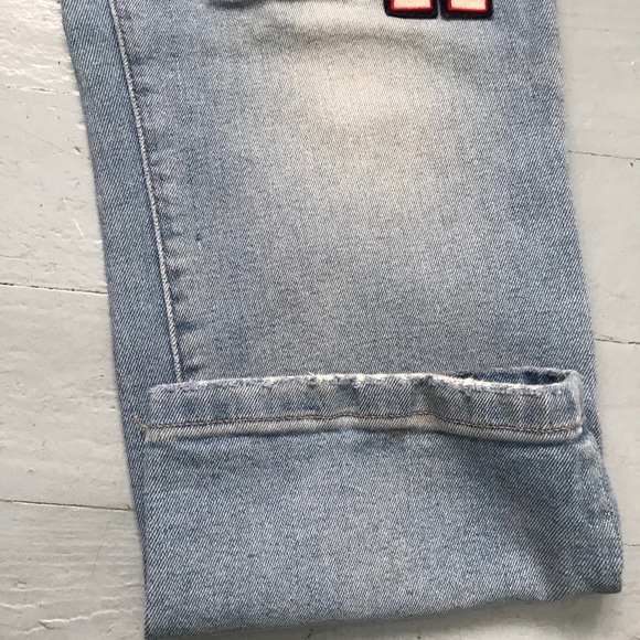 Tommy Hilfiger embroidered boyfriend jeans - Picture 11 of 12
